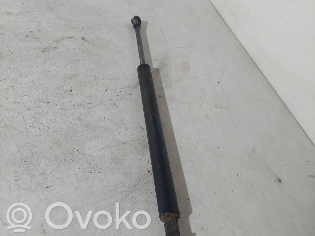 BMW 3 E90 E91 Tailgate/trunk strut/damper 
