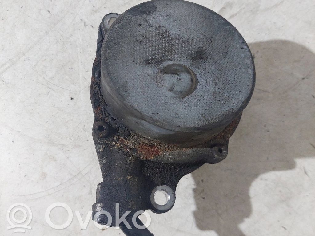 BMW 5 E39 Vacuum pump 