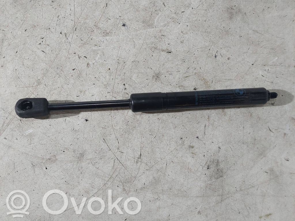 BMW 5 F10 F11 Dzinēja pārsega amortizators 