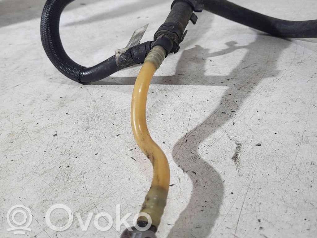 BMW 5 E60 E61 Caurule (-es) / šļūtene (-es) 