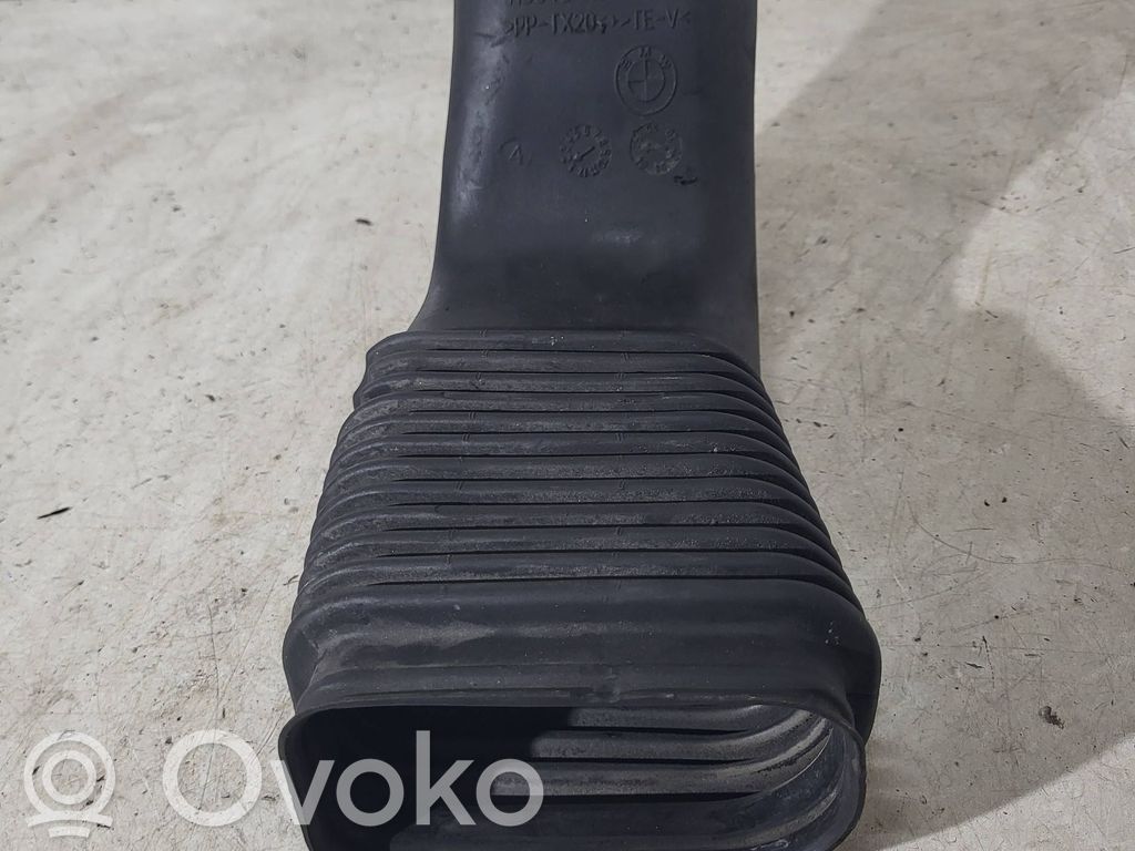BMW X3 E83 Air intake duct part 