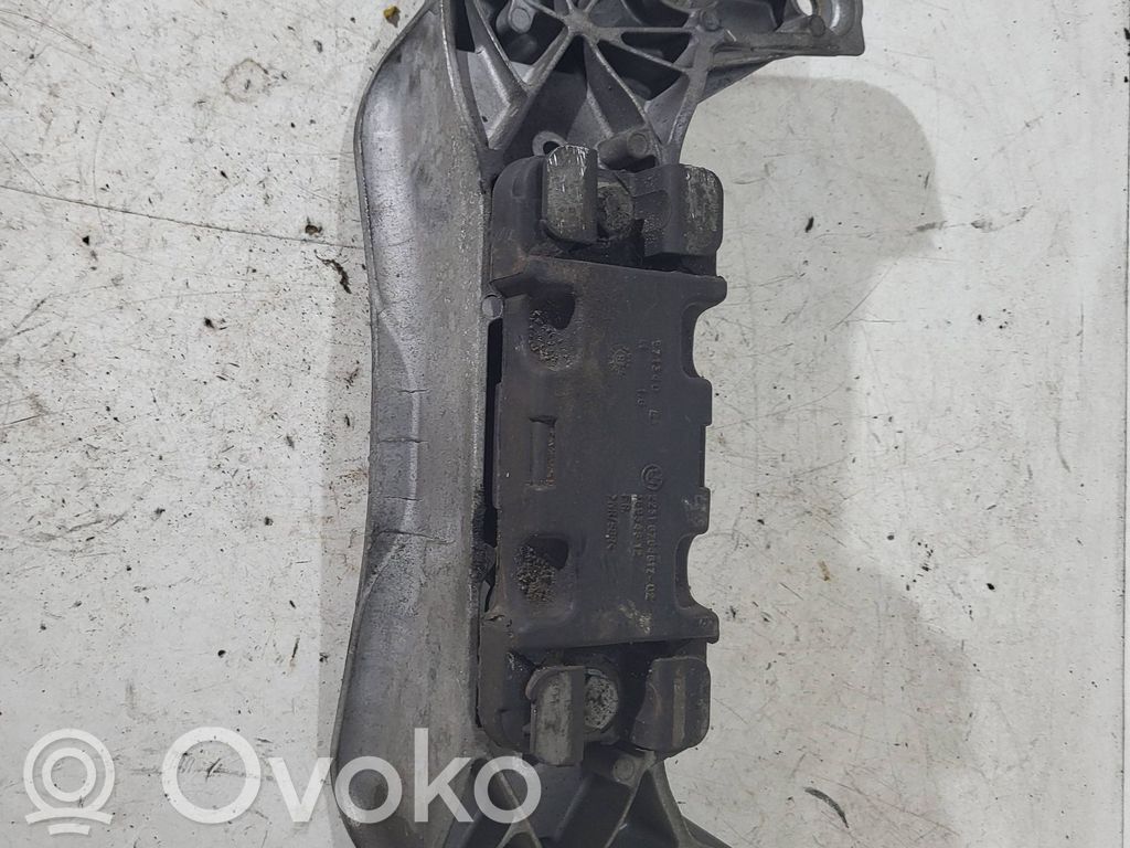 BMW 5 E60 E61 Gearbox mounting bracket 