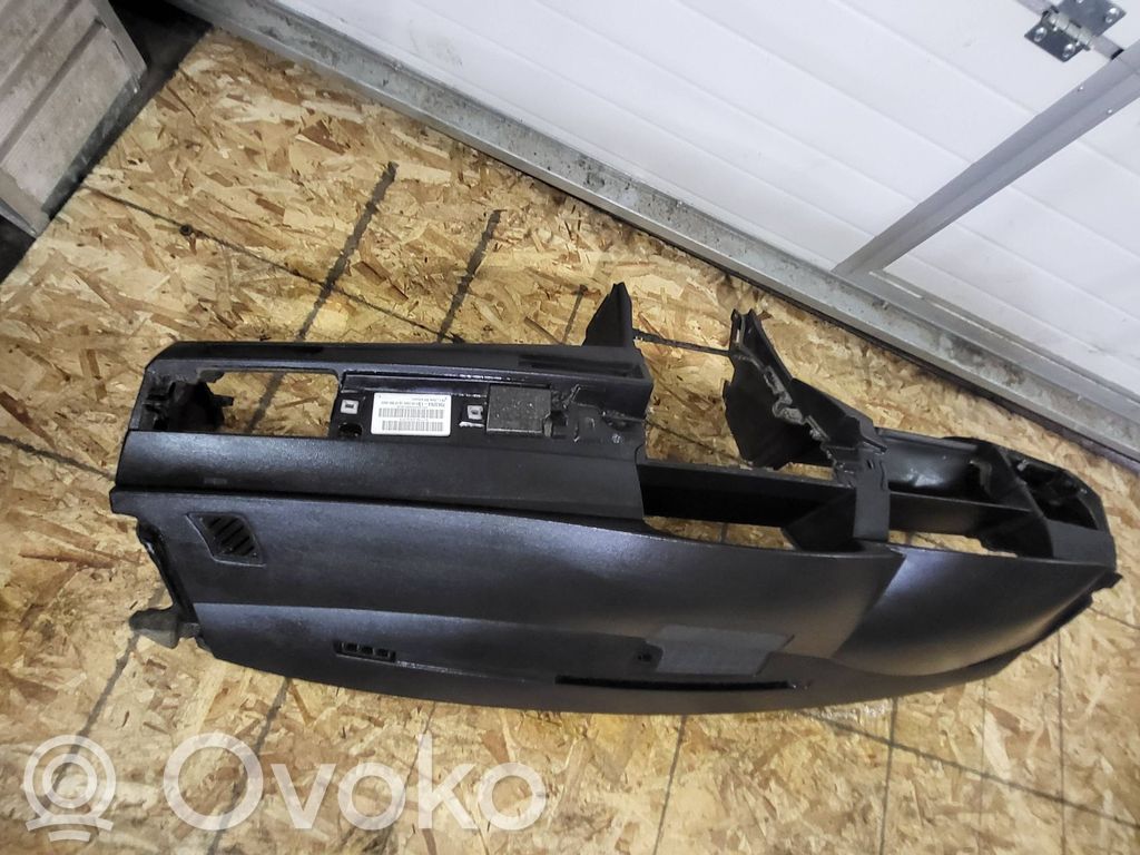 BMW 5 E60 E61 Panelė 