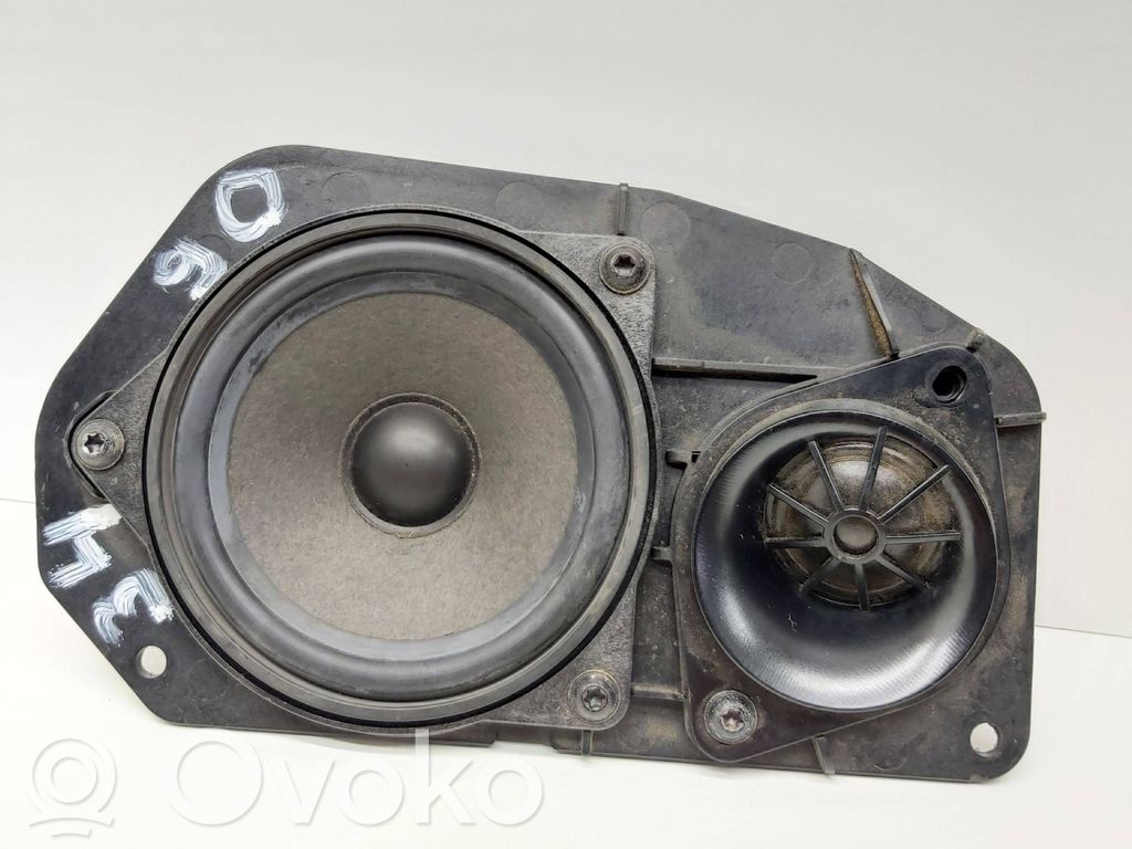 Enceinte de plage arrière   9143152,61928910,100BM077