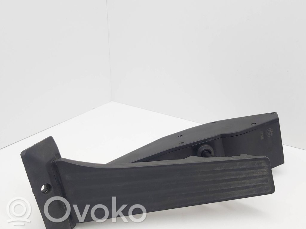 BMW 7 E65 E66 Akceleratoriaus pedalas 