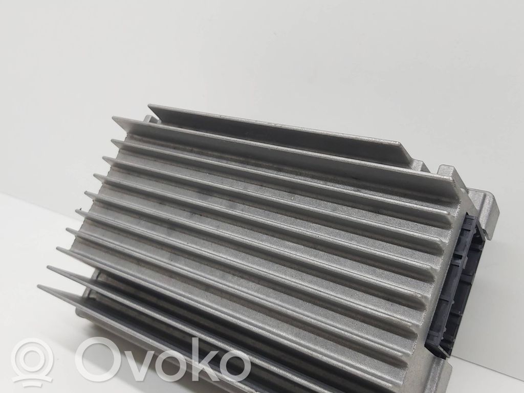 BMW X5 E70 Sound amplifier 
