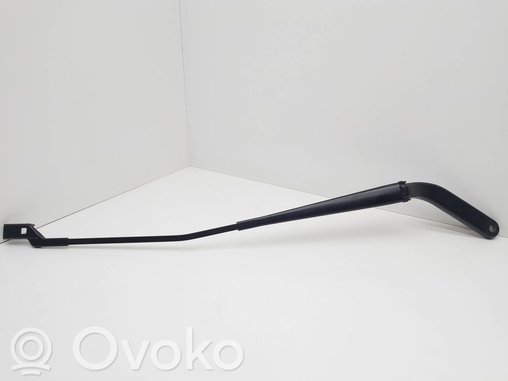 BMW X5 E70 Front wiper blade arm 