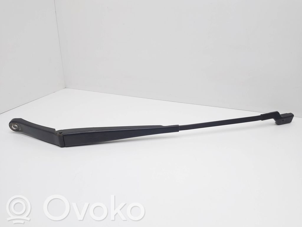 Peugeot 508 Front wiper blade arm 