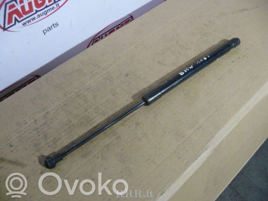 BMW 1 E81 E87 Takaluukun tuen kaasujousi 