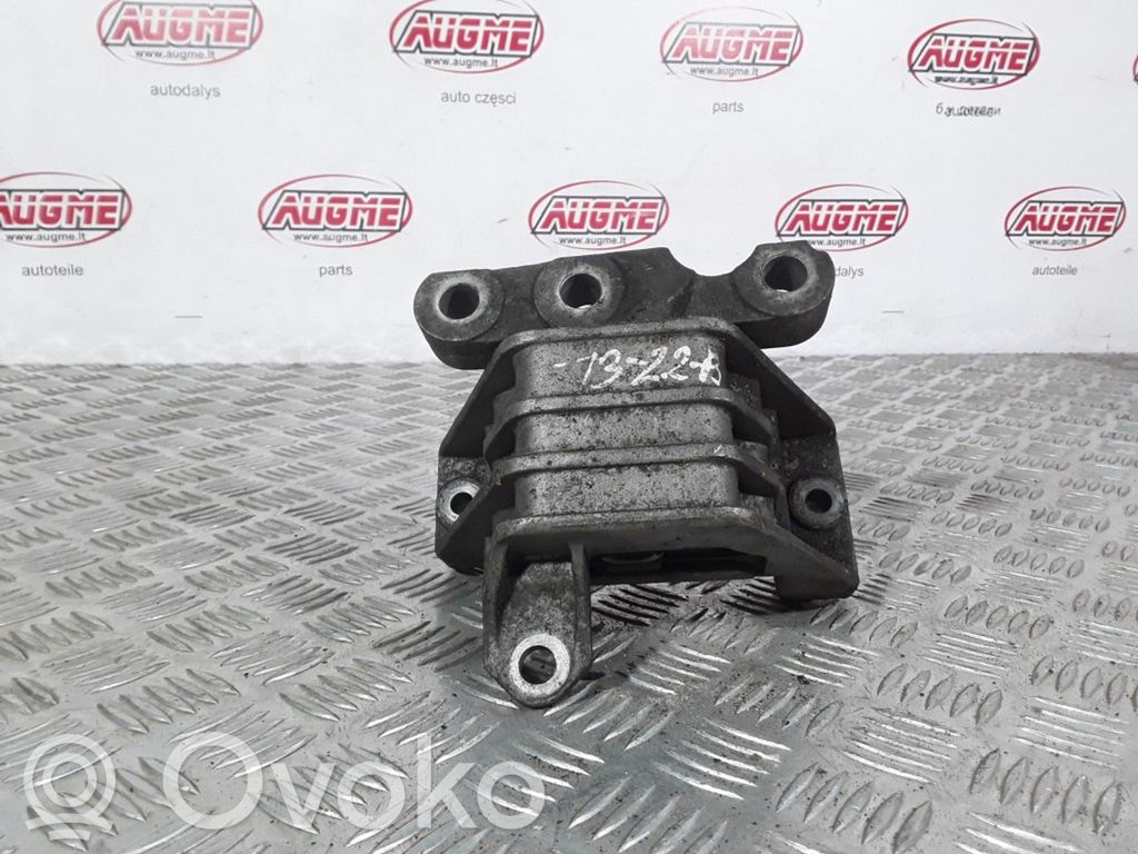 Opel Vectra C Engine mount bracket 