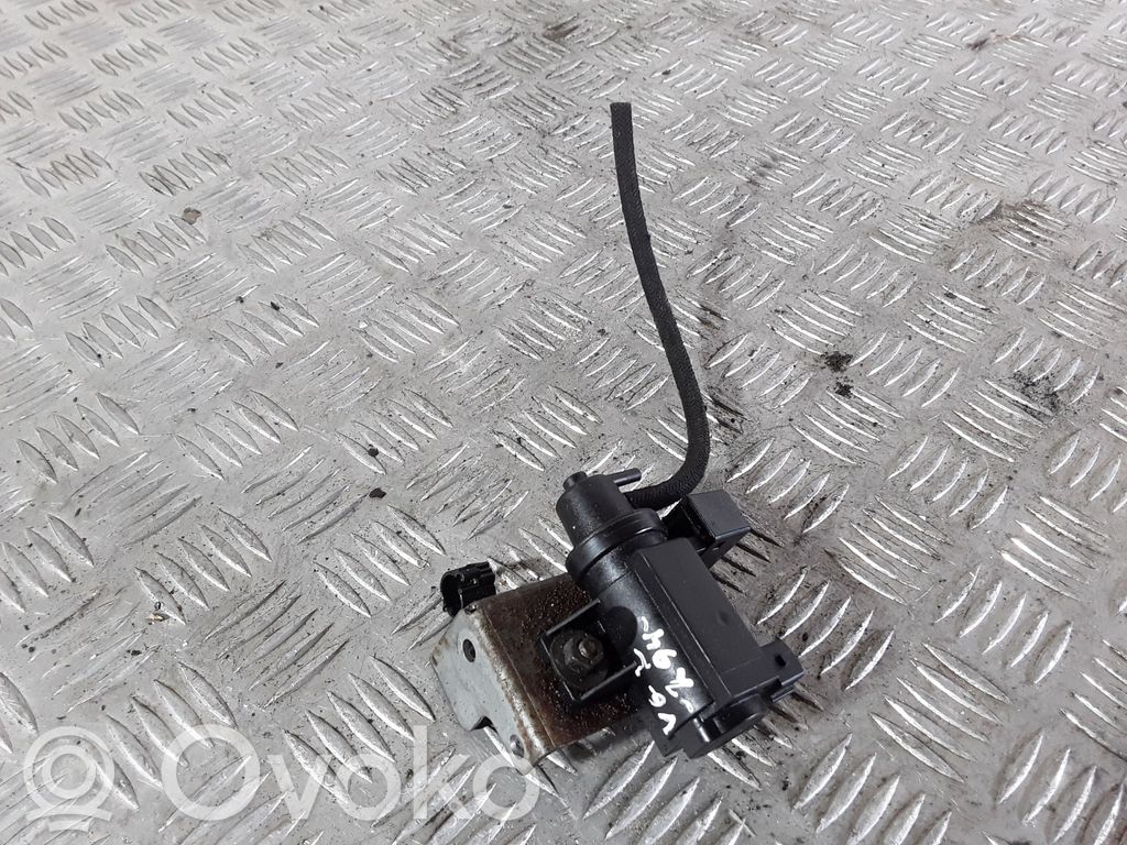 BMW 3 E90 E91 Elektromagnētisks vārsts 