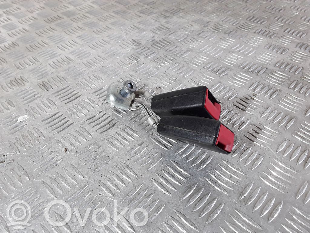 Volkswagen Golf V Pas bezpieczeństwa fotela tylnego środkowego 