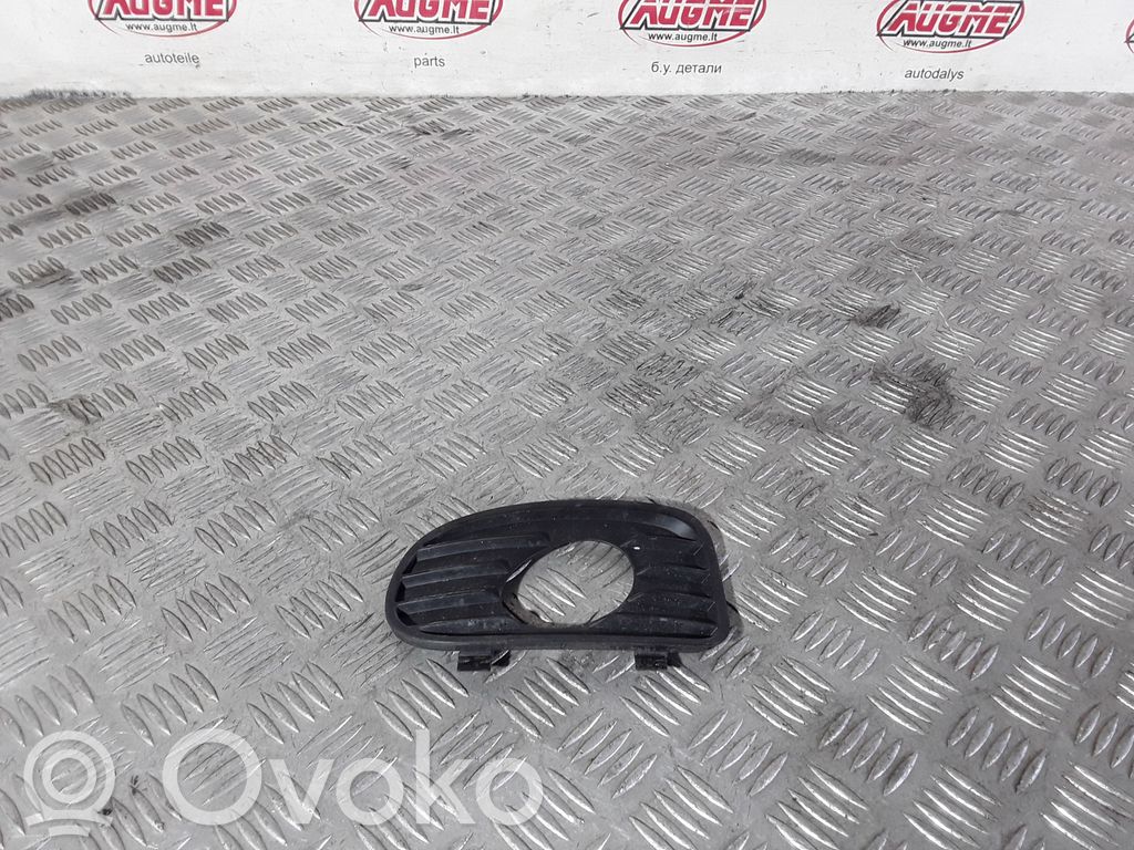 Opel Vectra B Etusumuvalon ritilä 