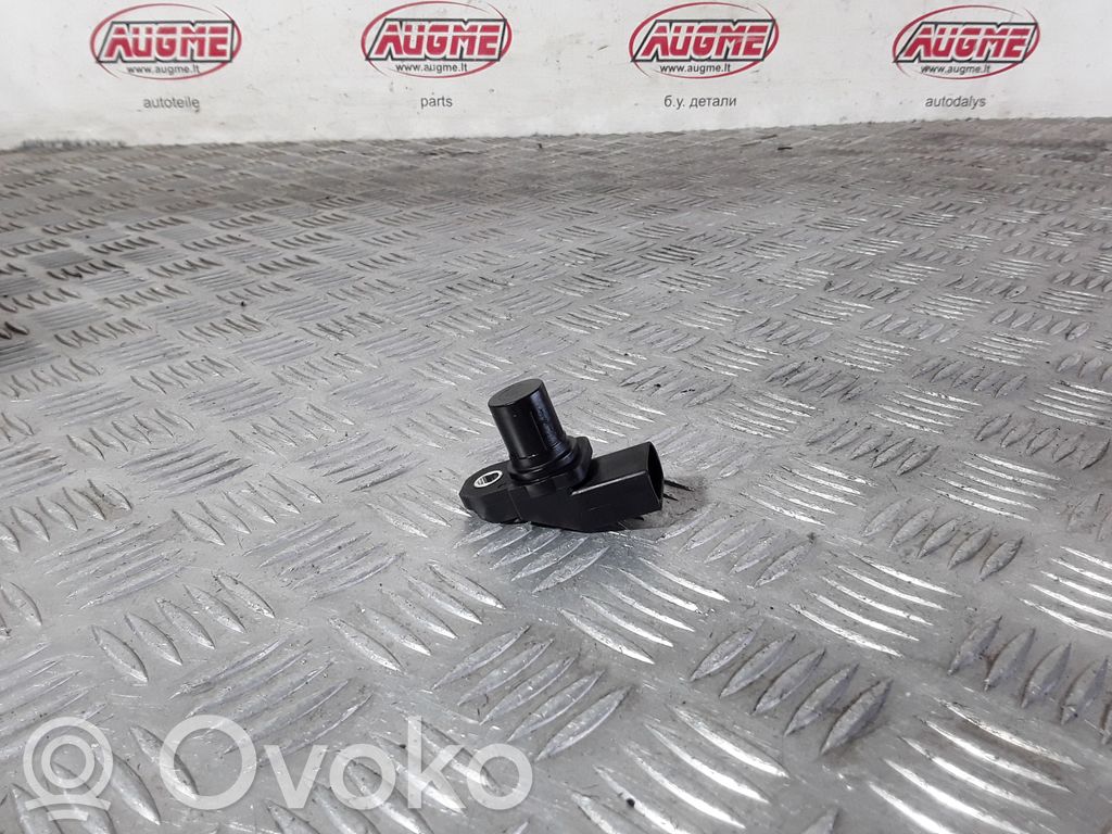 BMW M3 Camshaft position sensor 