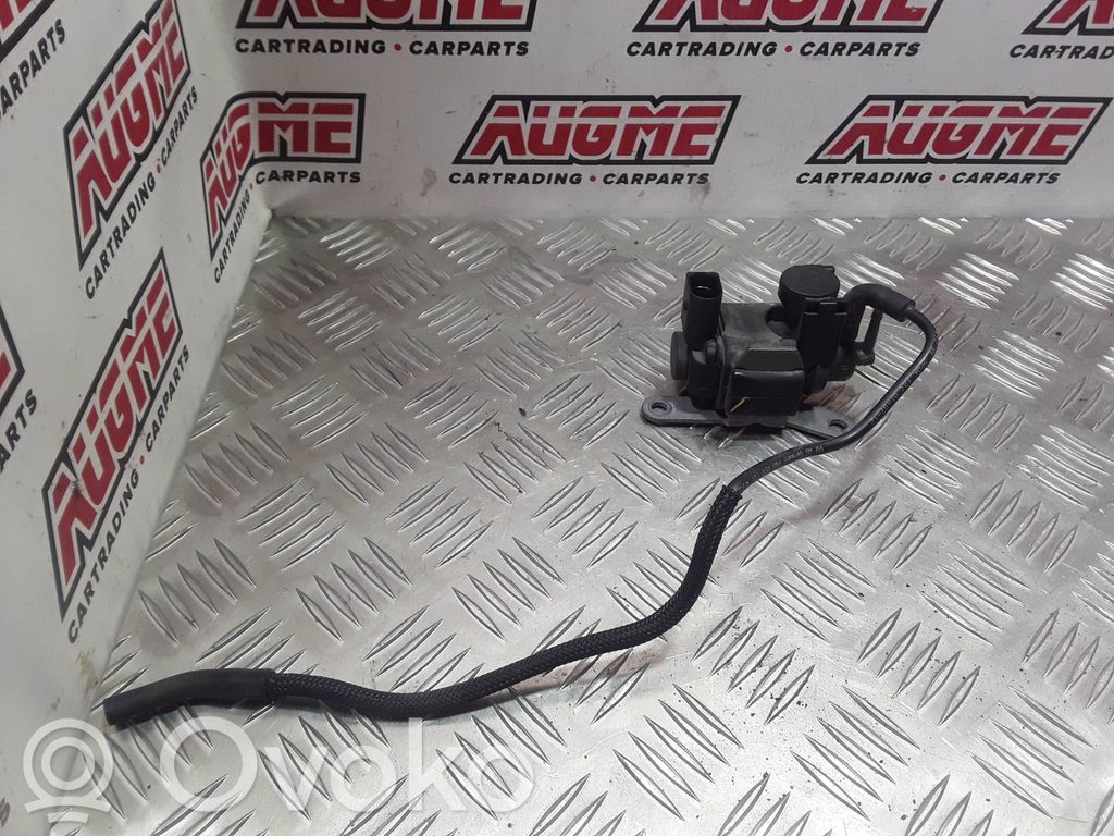 Audi A4 S4 B8 8K Solenoīda vārsts 