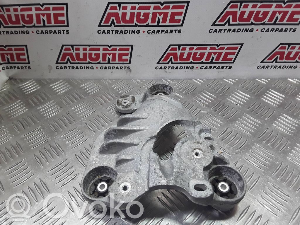 Tesla Model 3 Engine mounting bracket 