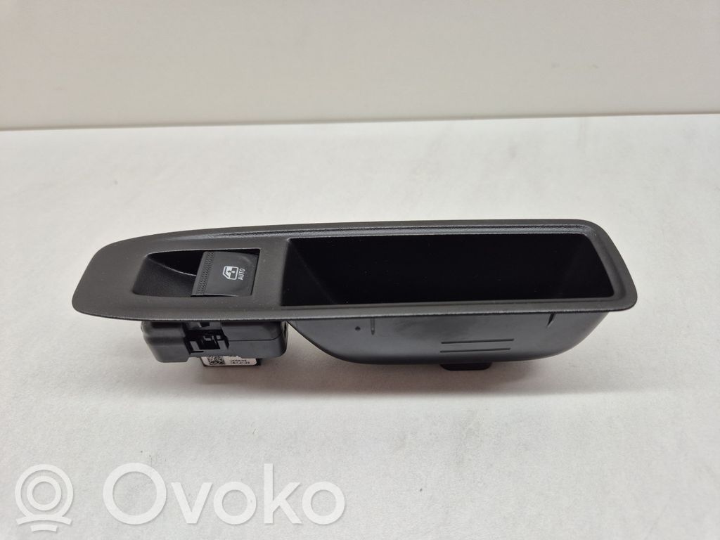 Renault Captur II Electric window control switch 