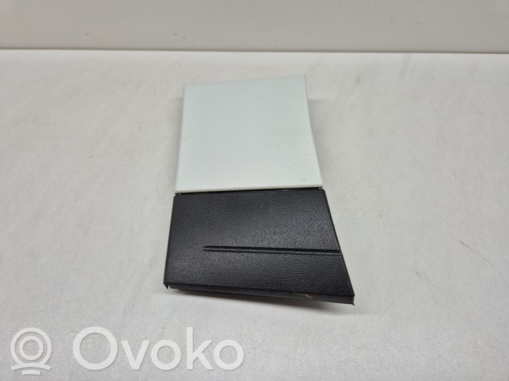 Porsche Cayenne (92A) Rivestimento parafango (modanatura) 
