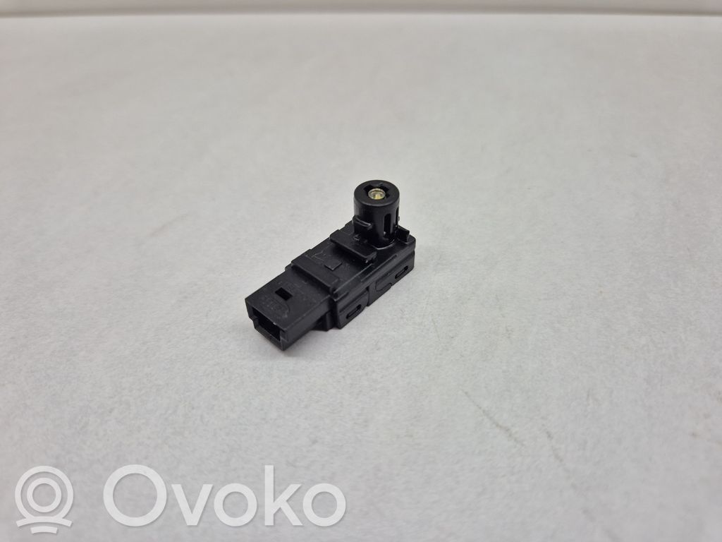 Inne oświetlenie wnętrza kabiny   7P5947145,160220,17692200