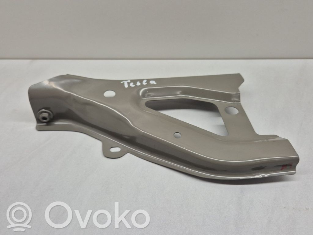 Fender mounting bracket