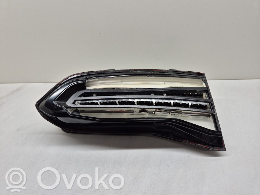 BMW X5 G05 Lampy tylnej klapy bagażnika 