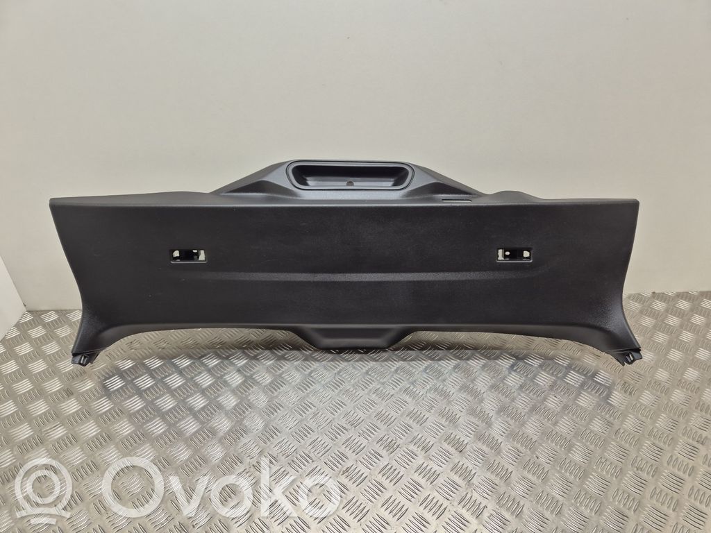 BMW X5 G05 Apdaila galinio dangčio 