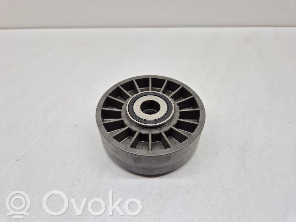 Mercedes-Benz E W124 Koło pasowe napinacza paska alternatora 