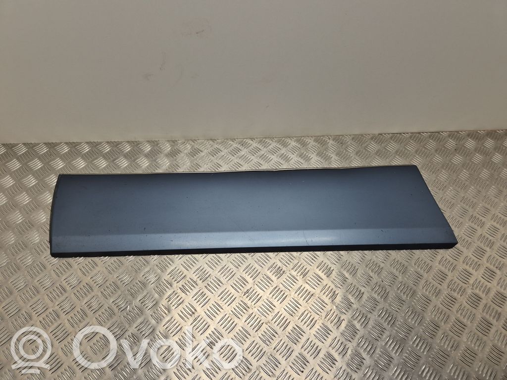 Mercedes-Benz E W124 Rivestimento della portiera anteriore (modanatura) 
