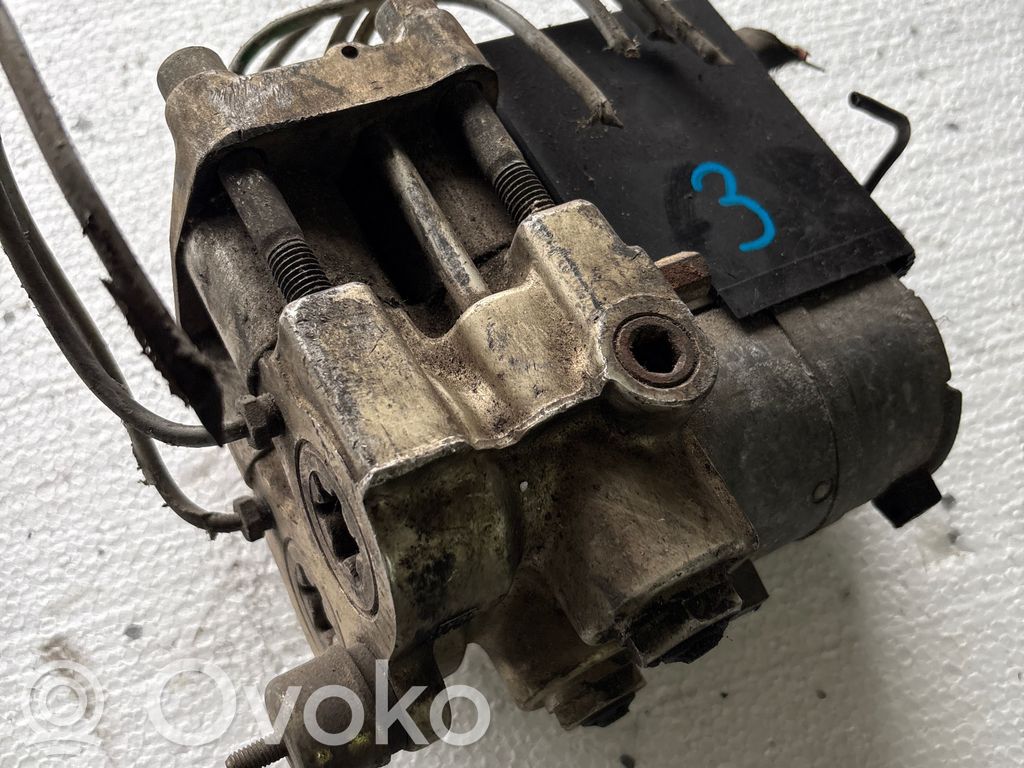 Toyota Avensis T270 ABS bloks 