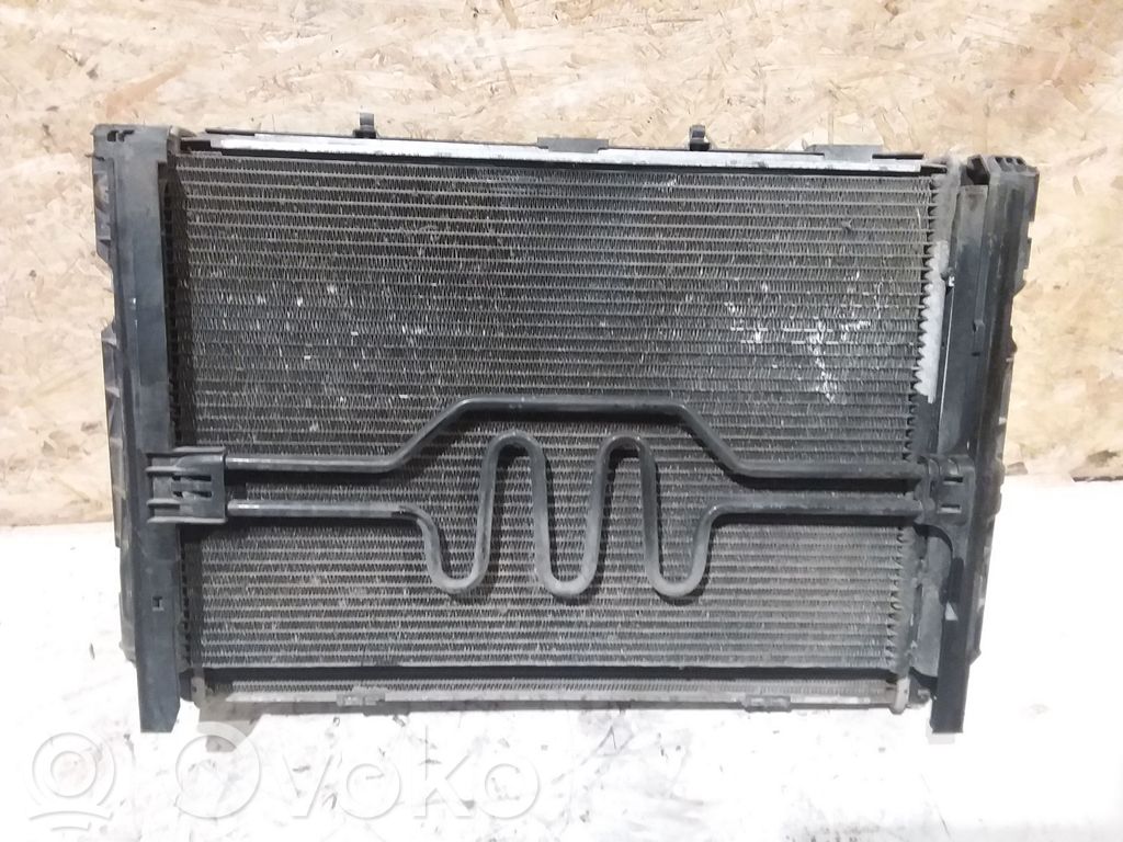 BMW 3 E90 E91 Radiatorių komplektas 