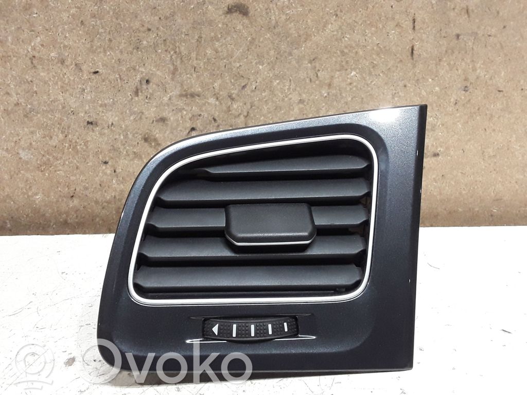 Volkswagen Golf VII Boczna kratka nawiewu deski rozdzielczej 