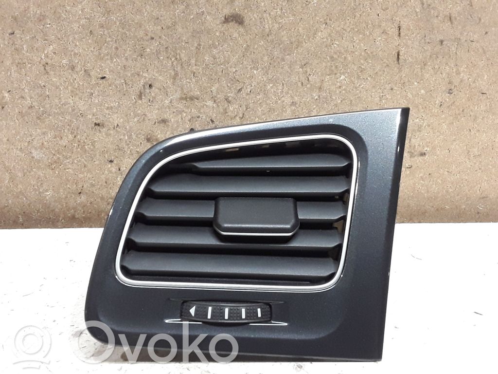 Volkswagen Golf VII Boczna kratka nawiewu deski rozdzielczej 