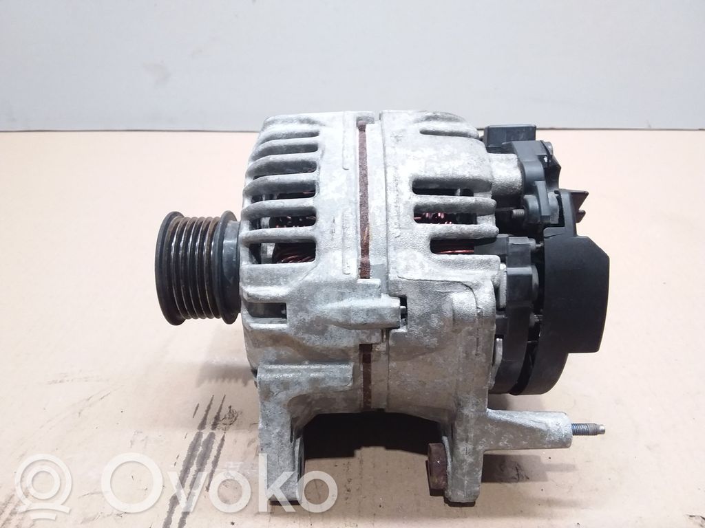 Skoda Fabia Mk2 (5J) Генератор 