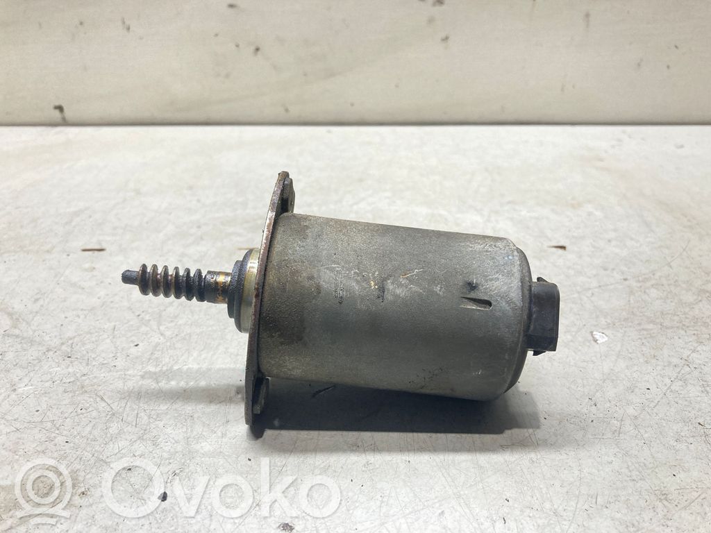 BMW 5 E60 E61 Valve oil control 