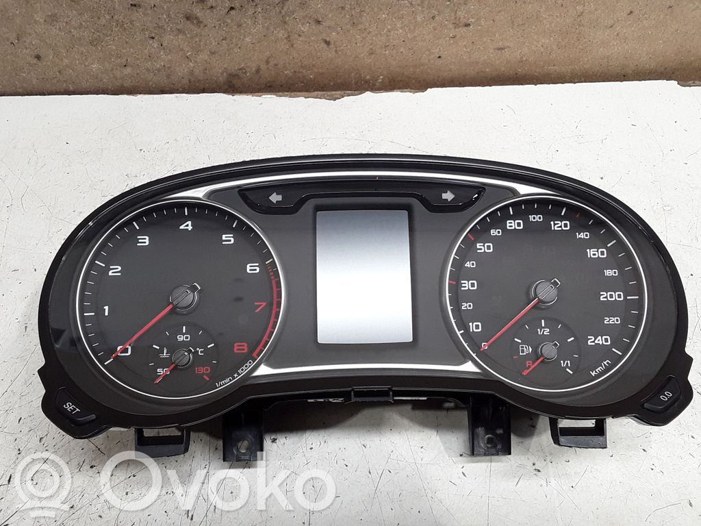 Audi A1 Speedometer (instrument cluster) 