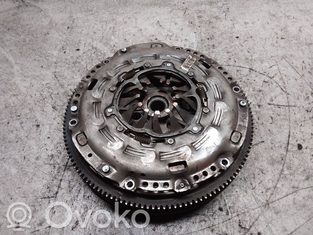 Volkswagen PASSAT B6 Kit d'embrayage 