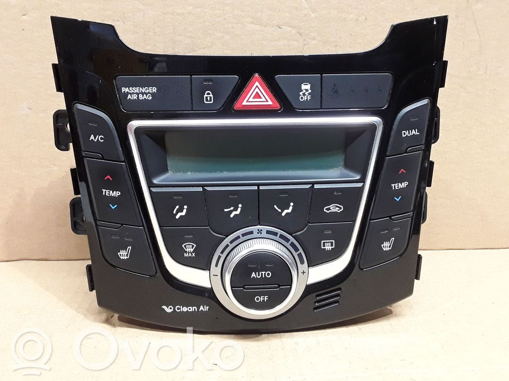 Hyundai i30 Panel klimatyzacji 