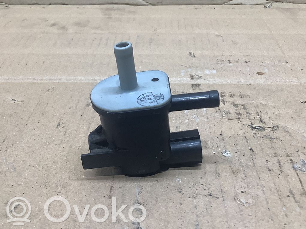 Toyota Yaris Zawór ciśnienia 