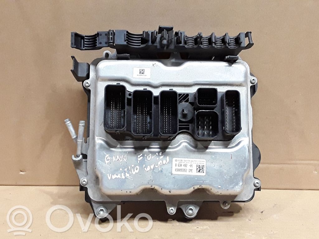 BMW 5 F10 F11 Engine control unit/module 