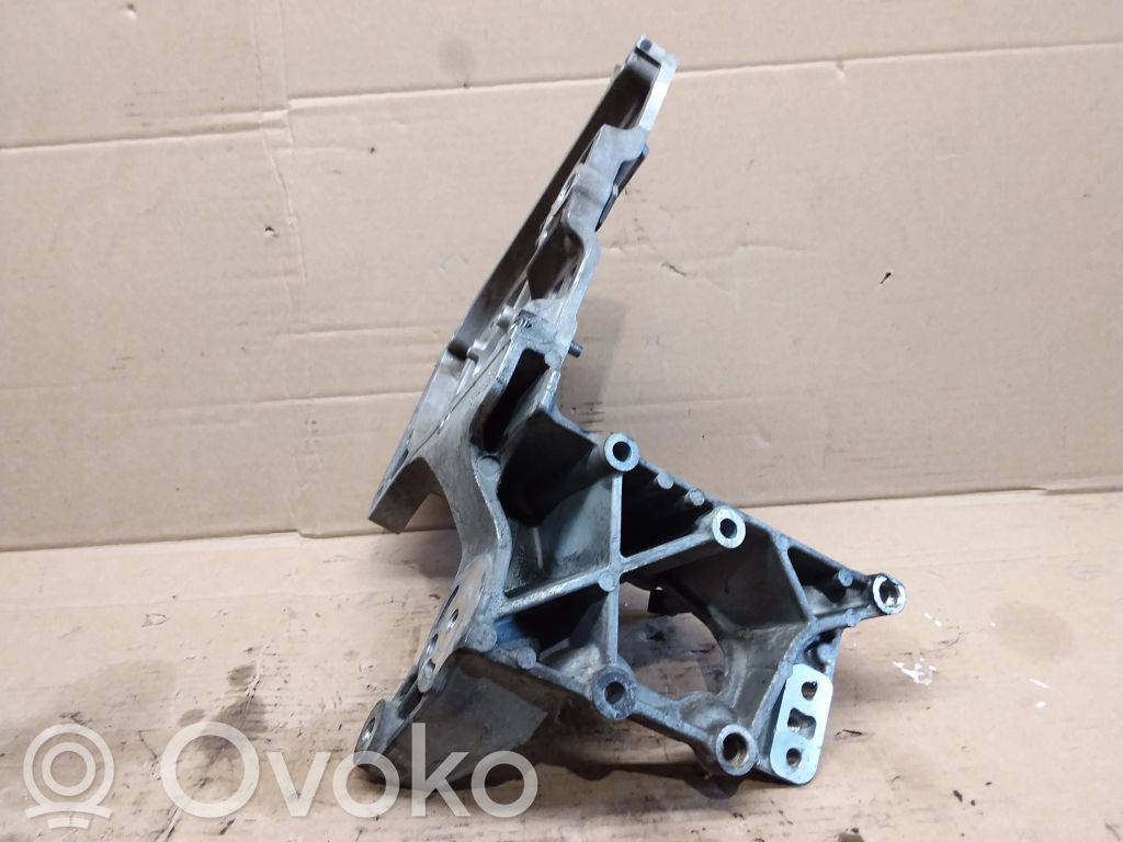 Fiat Freemont Fuel pump bracket 