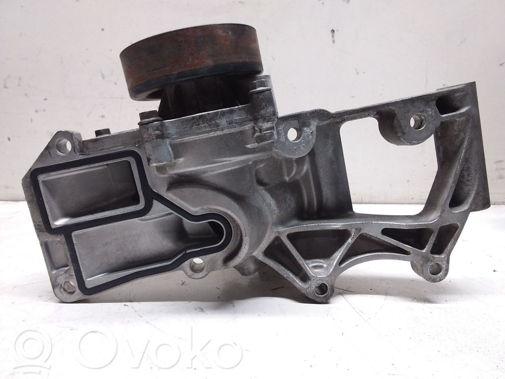 BMW 2 F45 Vesipumppu 
