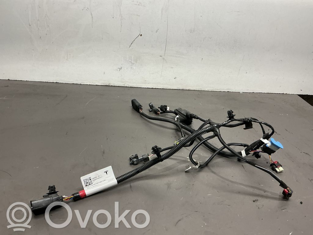 Tesla Model Y Muu johtosarja 