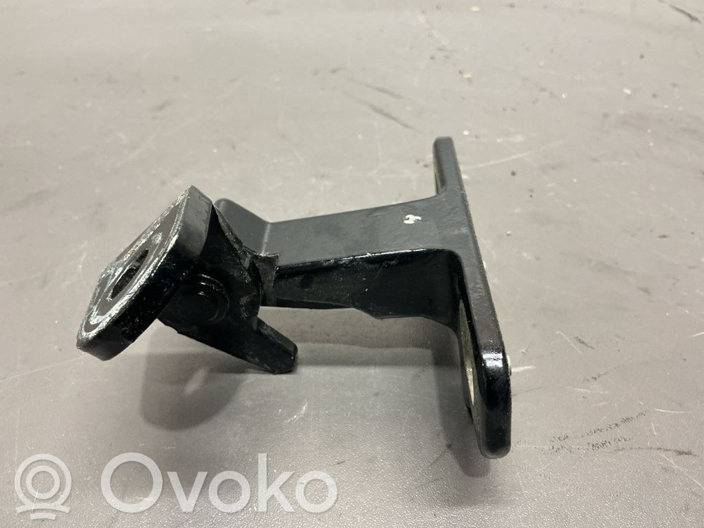 Rear door upper hinge