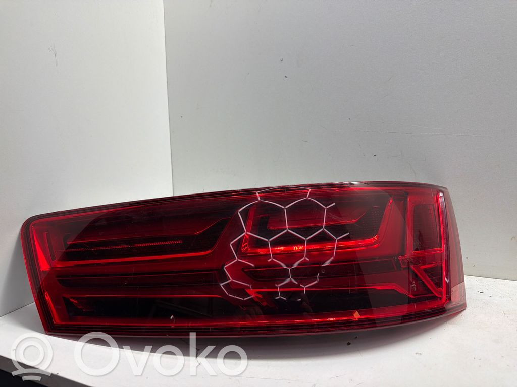 Audi Q7 4M Takaluukun takavalot 