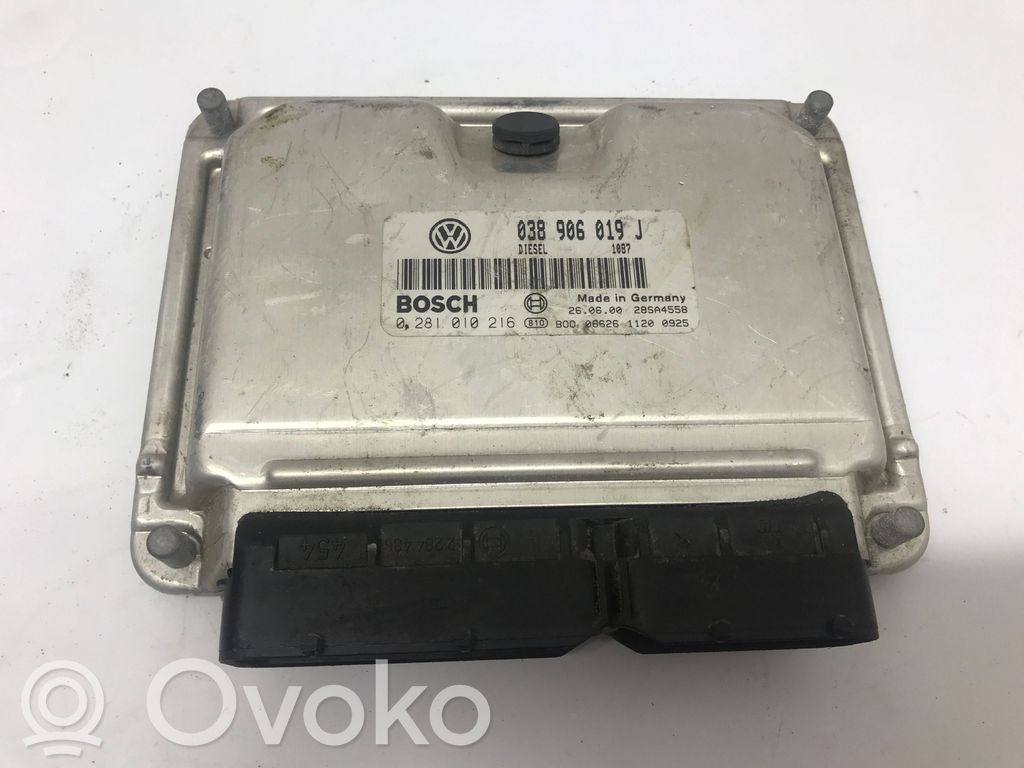 Volkswagen PASSAT B5.5 Engine control unit/module 