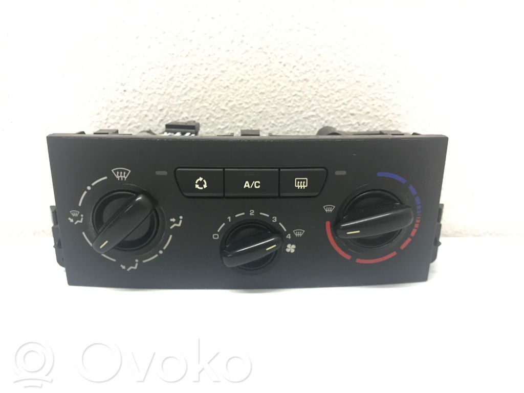 Peugeot 207 Climate control unit 