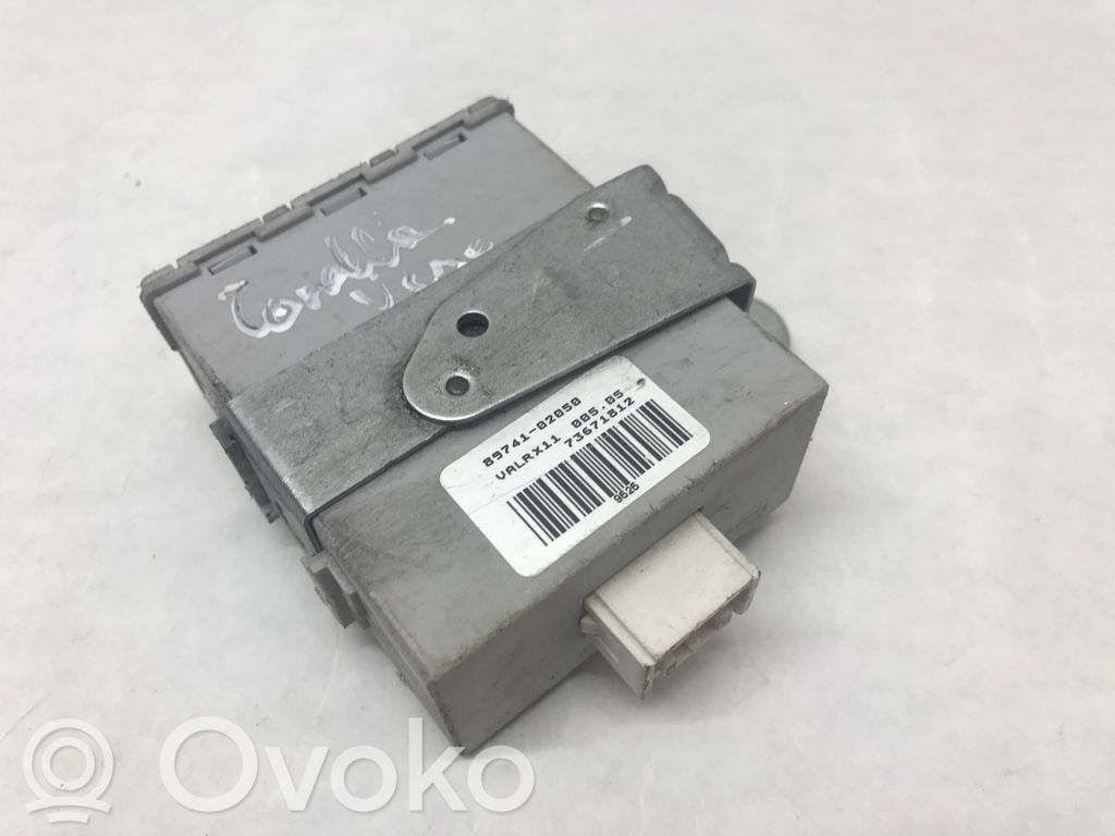 Toyota Corolla Verso E121 Door central lock control unit/module 