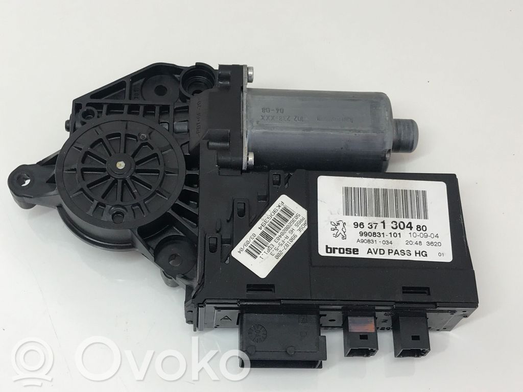 Peugeot 307 Motor del regulador de la ventanilla de la puerta delantera 