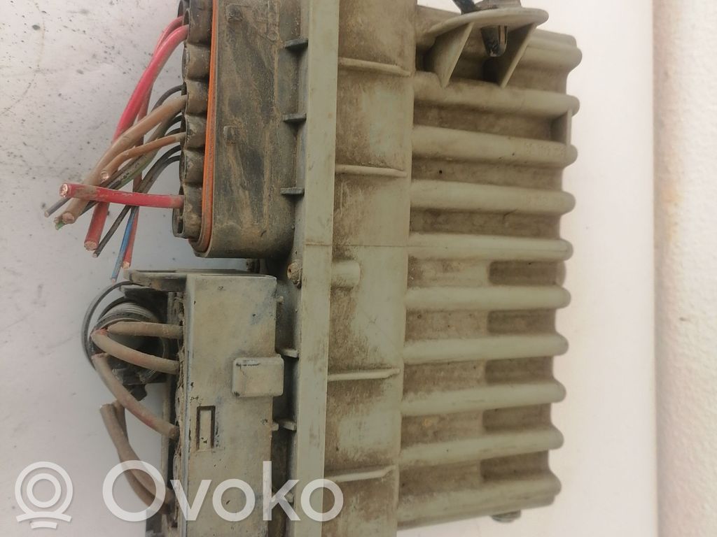 Opel Zafira A Fan control module 