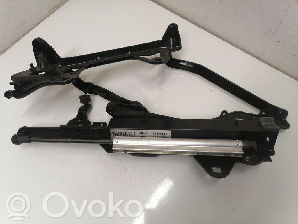 Volvo C70 Tailgate/trunk/boot hinge 